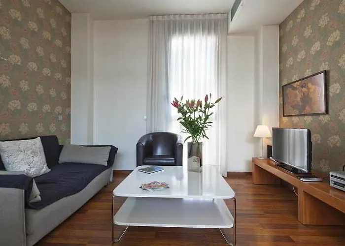 Inside Mercat דירה